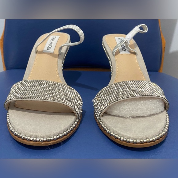 New Steve Madden Benefit crystal/rhinestone heeled sandal, gray/silver - Picture 2 of 14